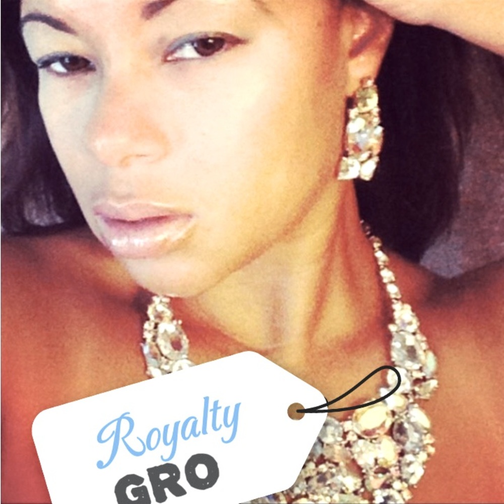 Meet your Posher, Queen